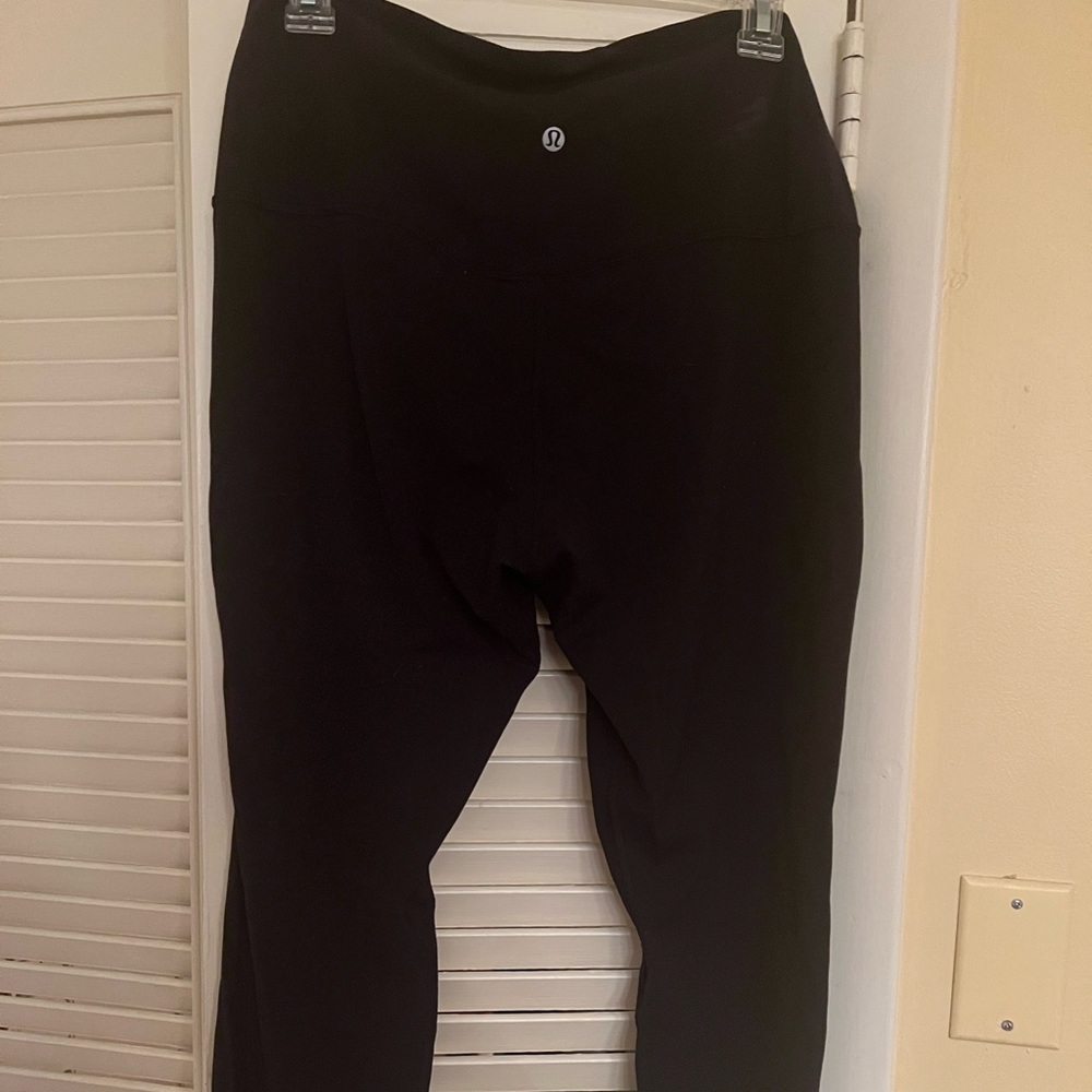 Lululemon athletica black leggings cropped